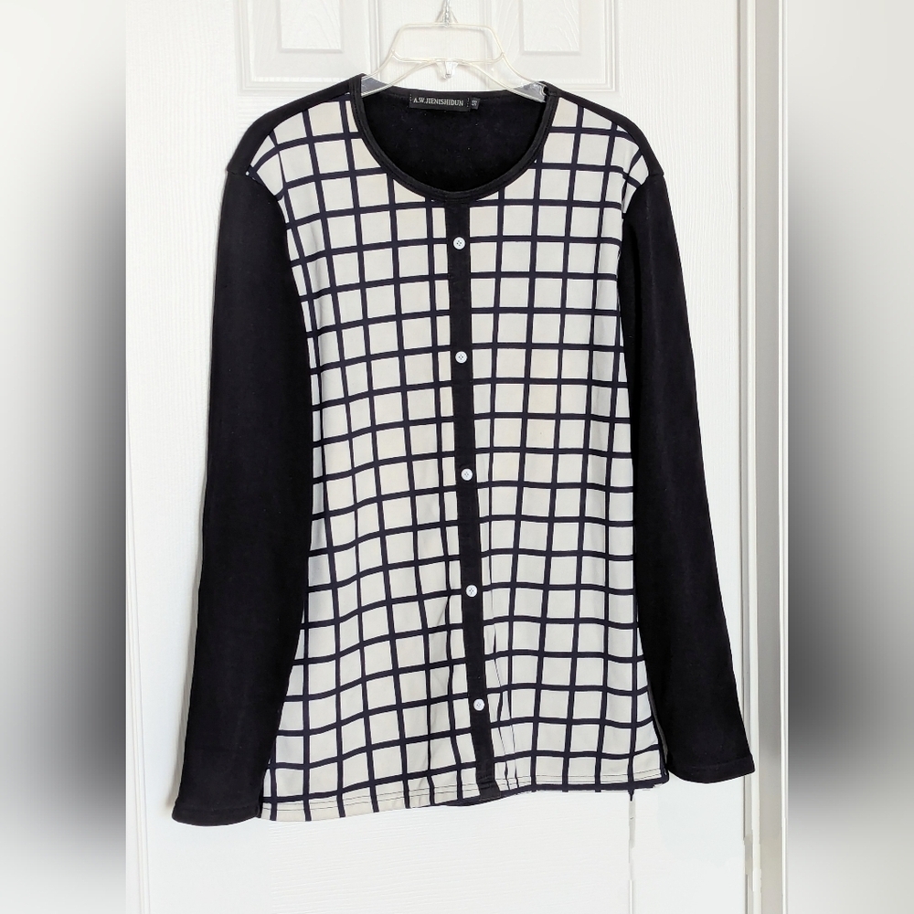 Women's (Size 56/XL-XXL) Checkered Lined Sweater w/Faux-Buttons Down the Front